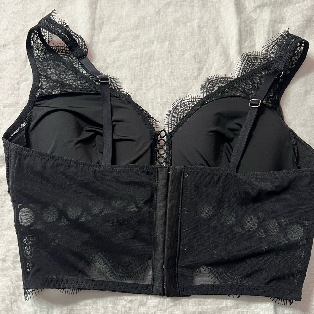 NWOT Bebe Cropped Lace Tank Sz 2 - Picture 4 of 4